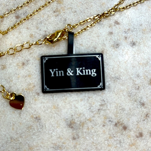 Yin & King necklace - Picture 3 of 3